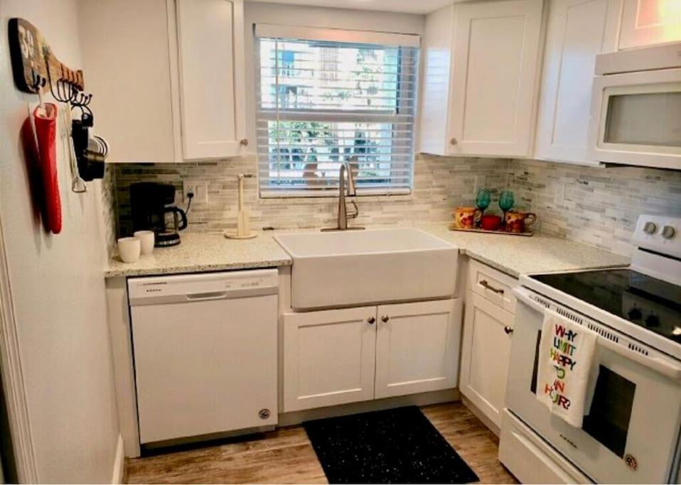 Condo By The Sea! Cocoa Beach Extérieur photo